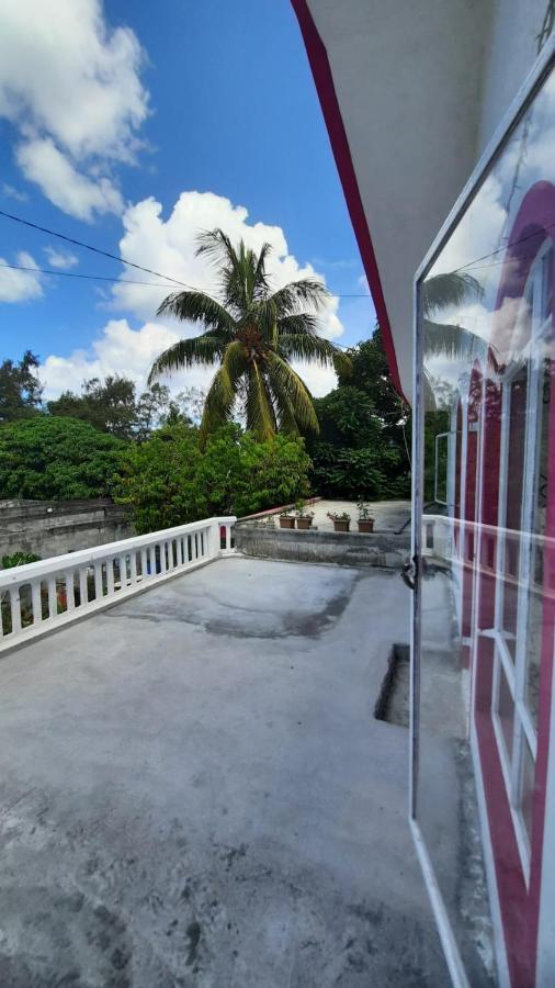 Chez Madam Rose Apartment Le Morne Bagian luar foto